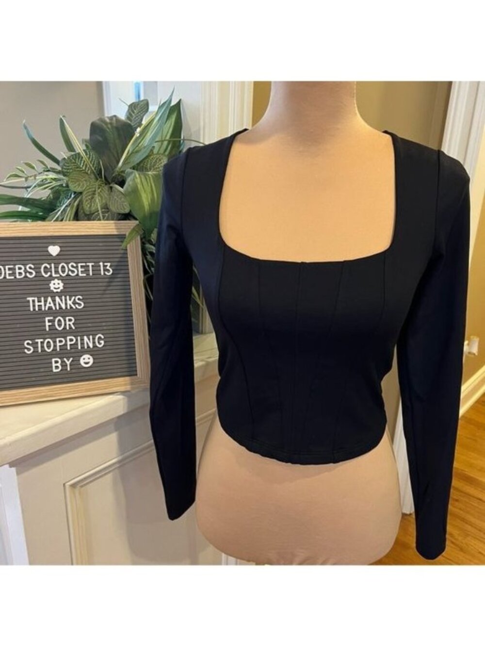 Abercrombie & Fitch Women’s Top Size XS Soft Collection Black Cropped Fitted